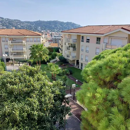 Iris - Lumineux Avec Terrasse Et Vue Mer - Axelle Loc'appart *